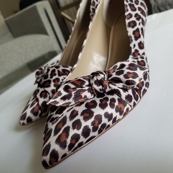 🌟New ANN TAYLOR Leopard Now Heels S- 9 - Picture 4 of 12